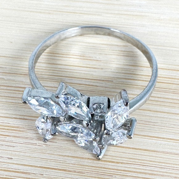 Vintage 925 Sterling Silver Marquise Cluster Ring Size 8.5 Swarovski Crystals - Picture 4 of 9